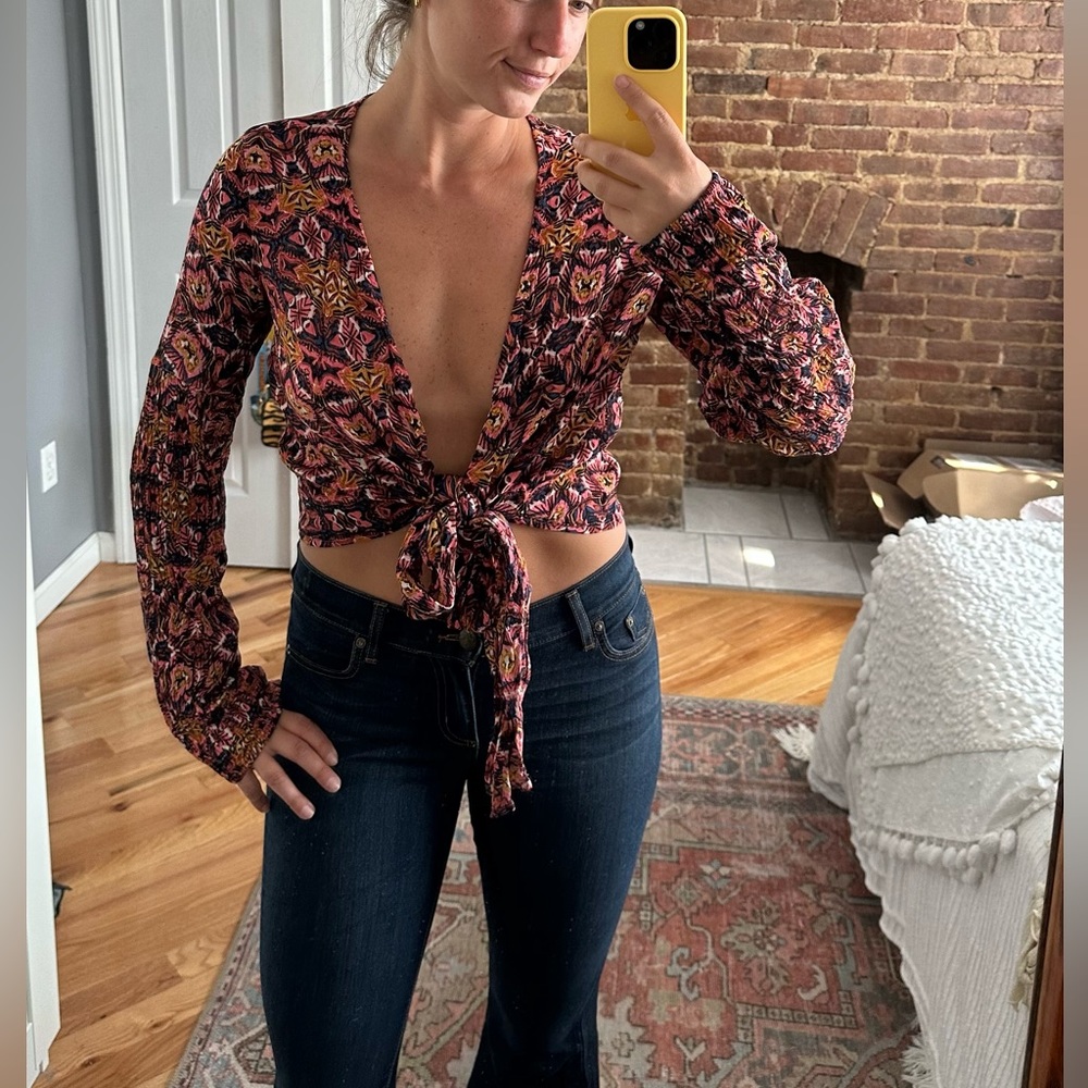 Billabong colorful wrap top